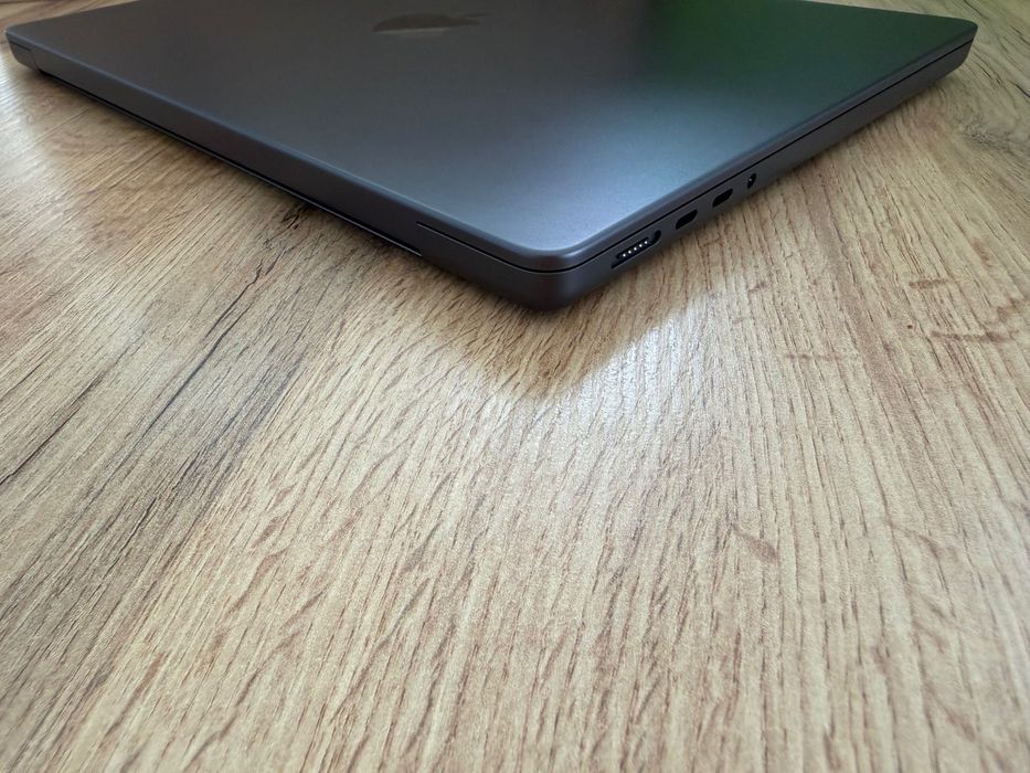 MacBook Pro 14" M4 PRO Chip 12-CPU/16-GPU/24RAM/512SSD