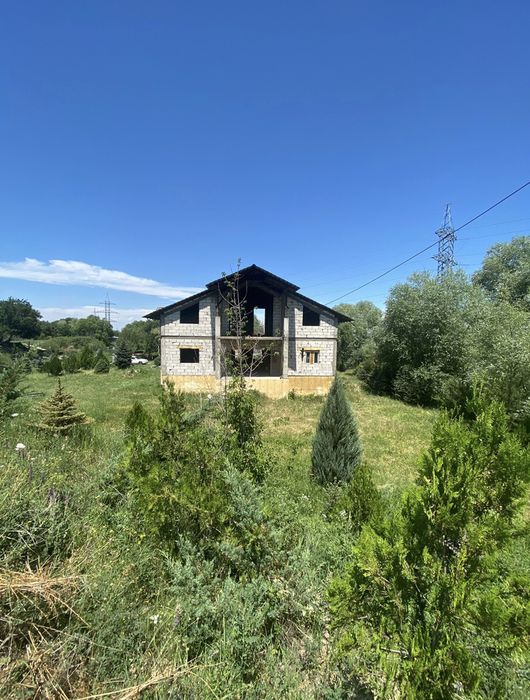 Продам участок с домом