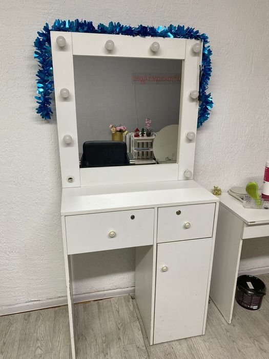 Туалетный столик