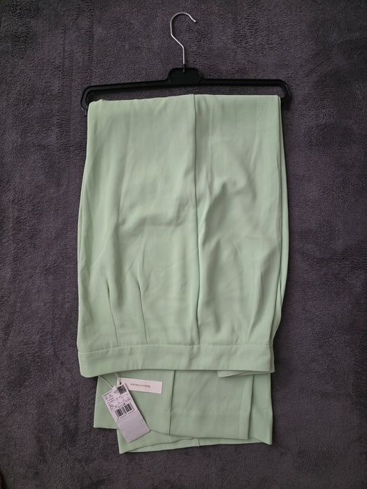 Панталон на Mango