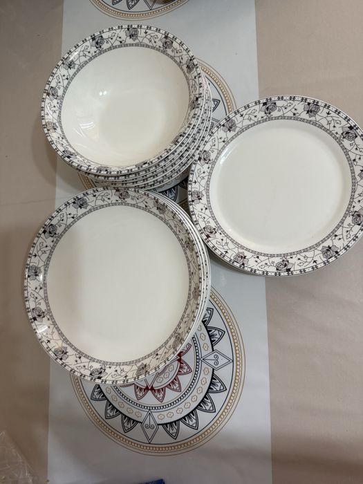 Продам столовую посуду