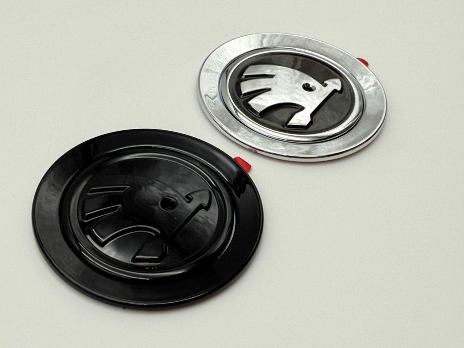 Emblema SKODA volan crom/negru