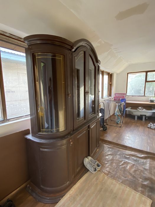 Шкаф полный ищ дерево