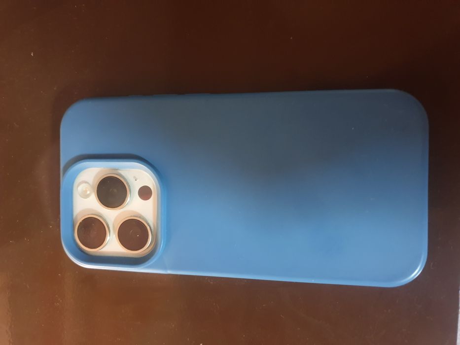 iPhone 15 Pro White 128GB 90% Battery Health