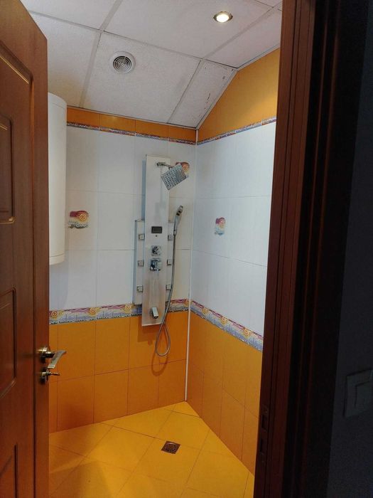 Продава се Тристаен апартамент в Пазарджик, Център - 91 кв.м за 729 €/кв.м - Снимка #8