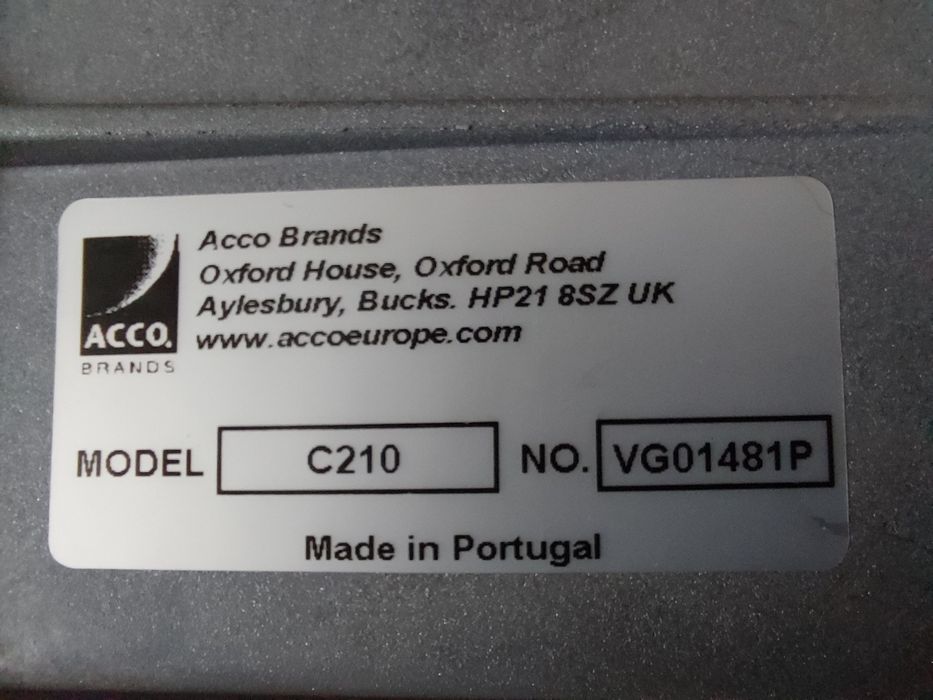 Подвързваща машина GBC CombBind C210 с пластмасови спирали