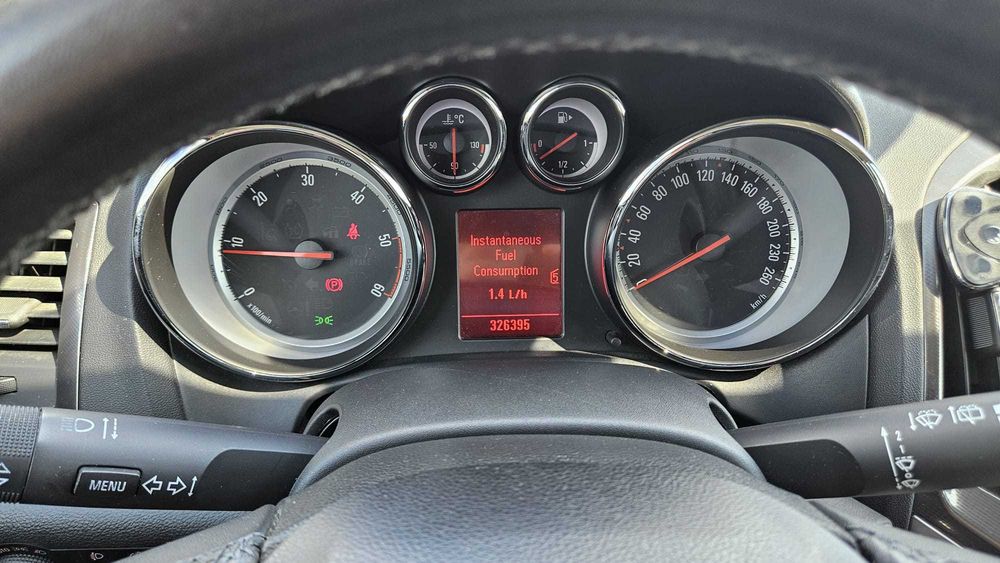Vând Opel Astra J Sports Tourer 2011, 1.7 Diesel