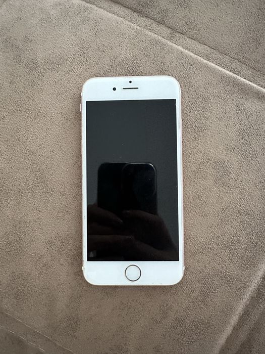 Продам айфон в розовом цвете 6s