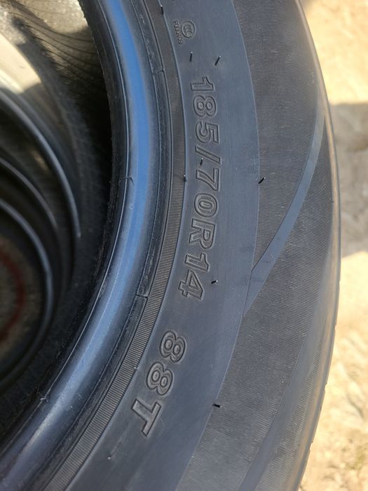 Продам комплект шин