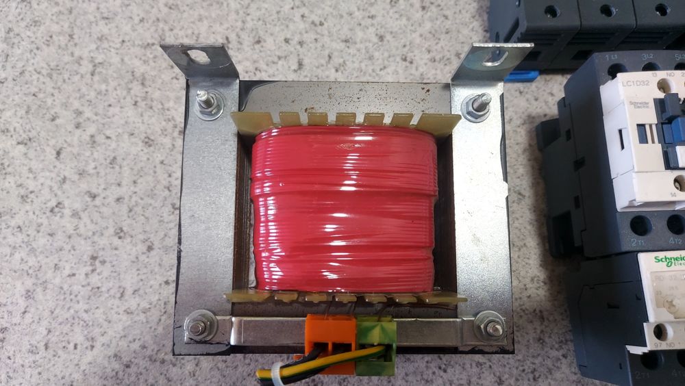 Трансформатор для щита