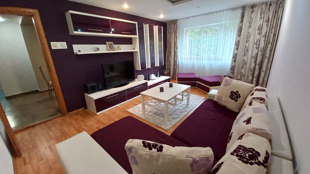 Inchiriez apartament 3 camere