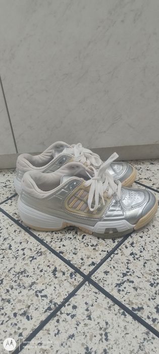 Оригинални дамски маратонки Nike