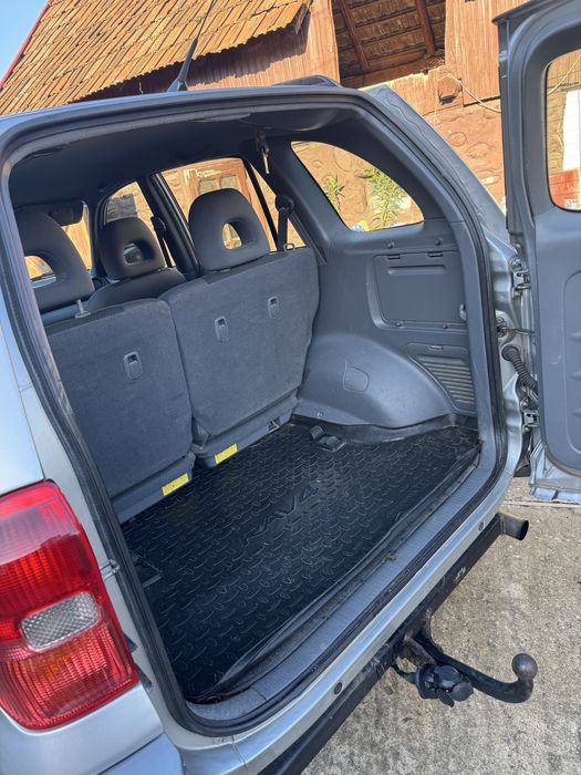 Vand Toyota Rav4 in stare buna.