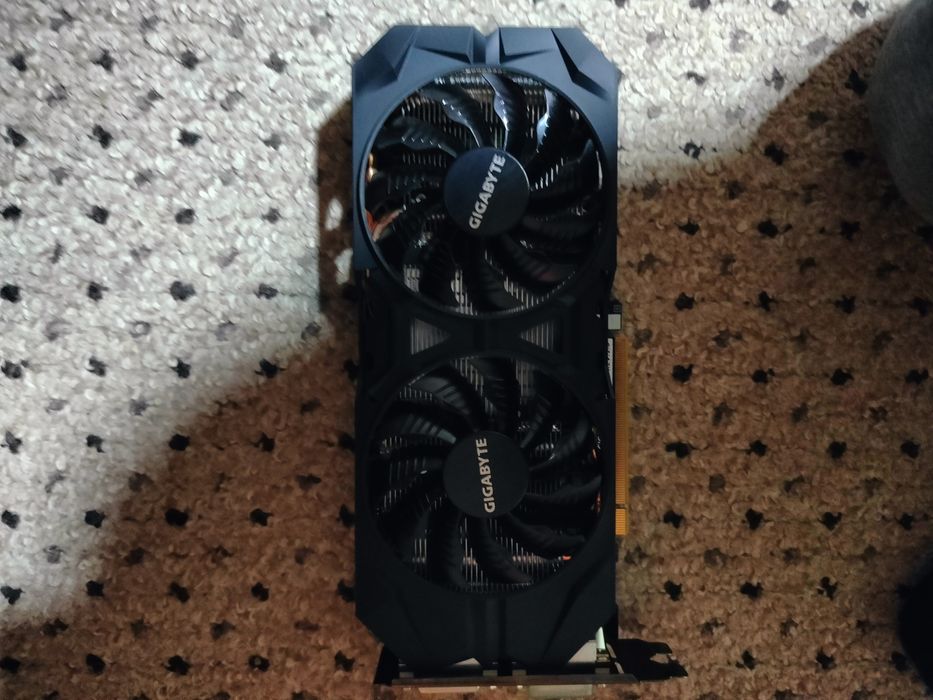 Piese PC Gaming  ( sau pc intreg )