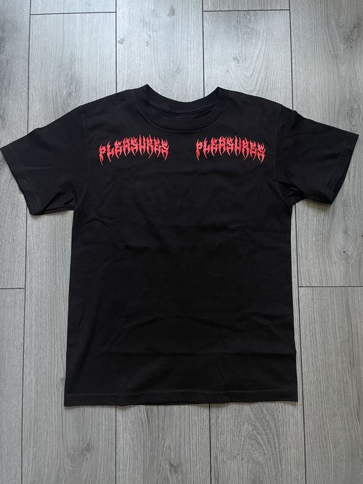 Тениски Pleasures (S)