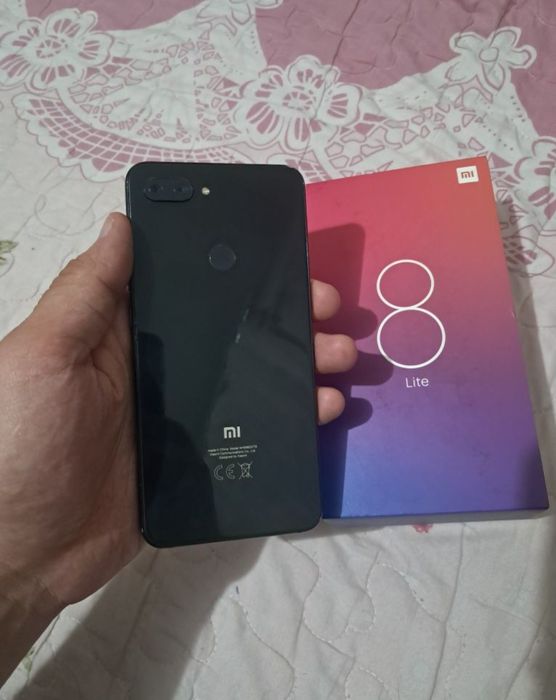 Xiaomi MI 8 Lite 6/128GB Black Igravoy Karobka Flagman Holati Yaxshi