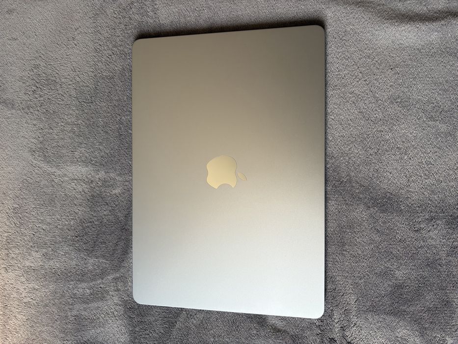 Macbook air m4 256 идеал