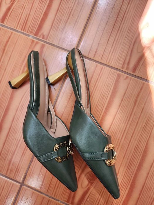 Preț de Ocazie! Pantofi de damă de nișă de înaltă calitate fara catarama, cu vârf ascuțit, tocuri stiletto