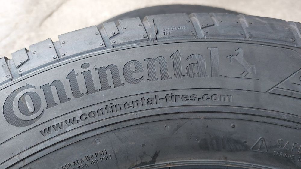 Нови гуми 235 65 16 C Continental ContiVanContact 4 броя