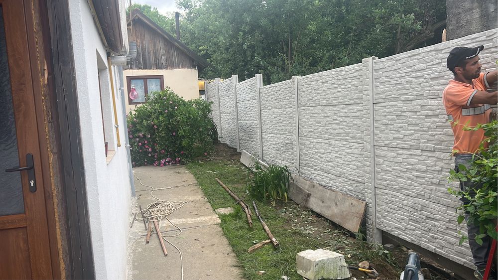 Garduri placi beton si stalpi prefabricate