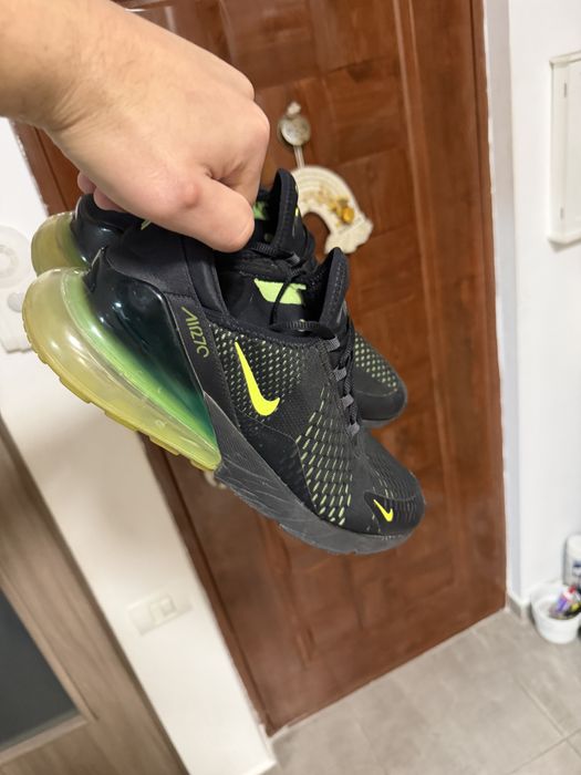 Nike Air Max 270
