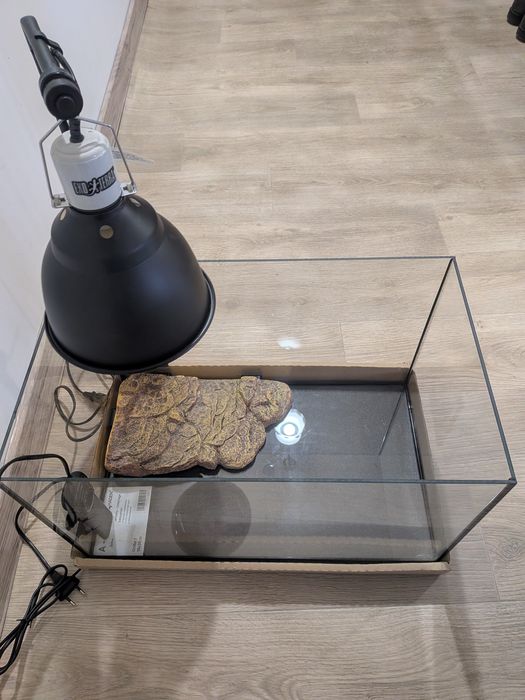 Аквариум за костенурка стъкло