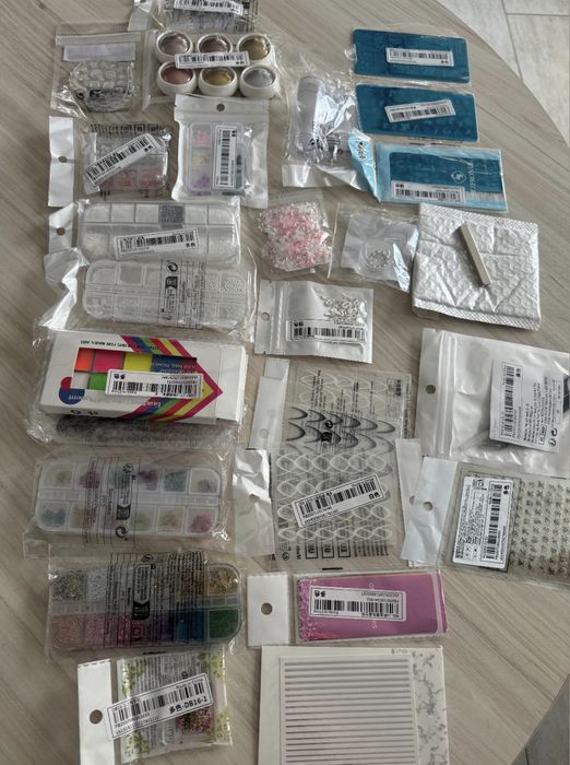 Неизползвани материали за маникюр - всичко от което имаш нужда!