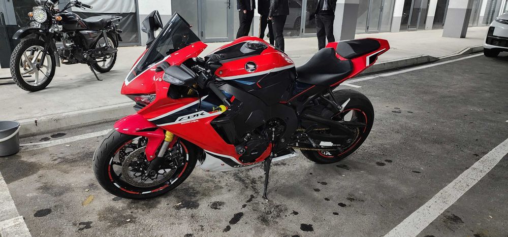 Motosikil Honda cbr 1000RR