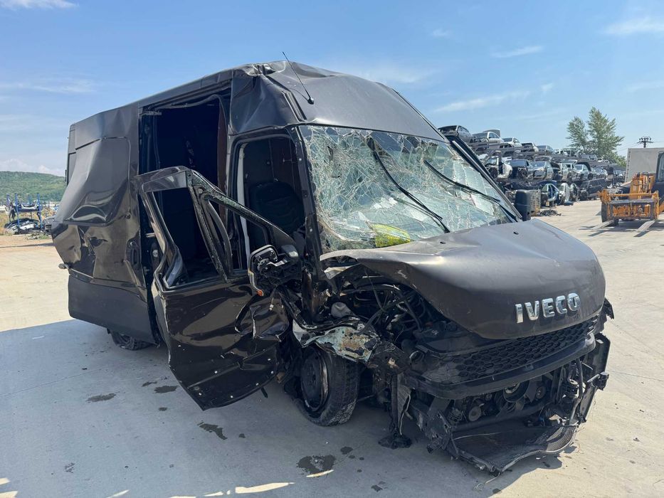 Dezmembrez Iveco Daily 2.3 HPI Euro 5/6 Cutie Manuala