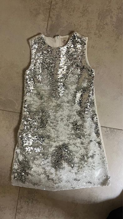 Продам платья для девочек