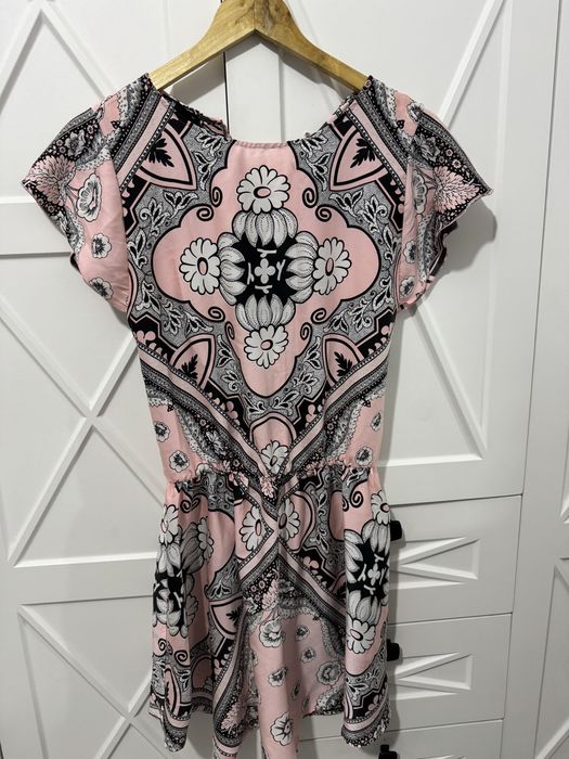 одежда платья и другое