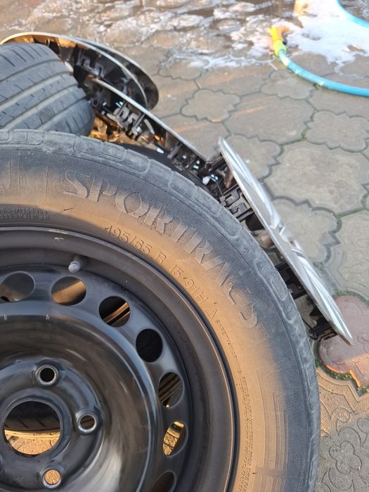 Vînd set 4 roți complete 5x112   amvelope de vara vw golf 7 ,195/65 R