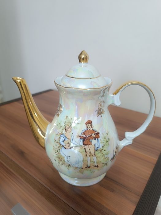 Мадонна. Чайный сервиз