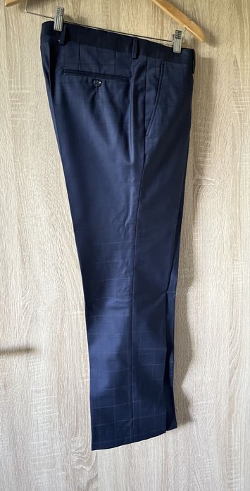 Костюм Carducci 3 части размер 48 Slim fit