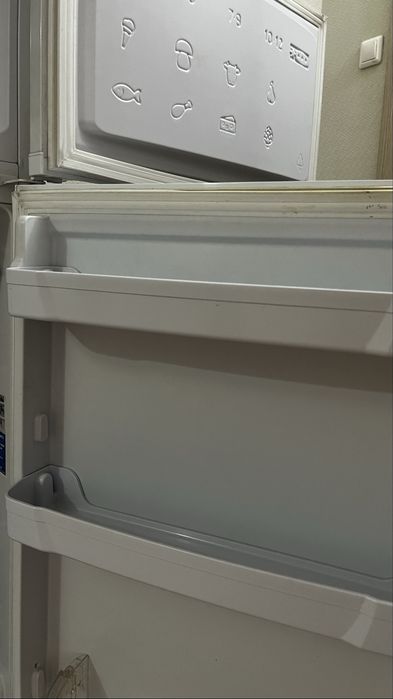 Продам рабочий б/у холодильник