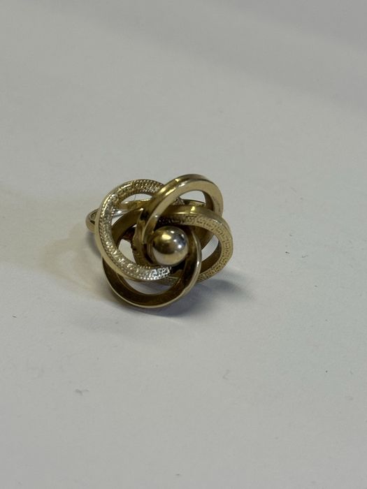 златен дамски пръстен 3.14гр 14к 585