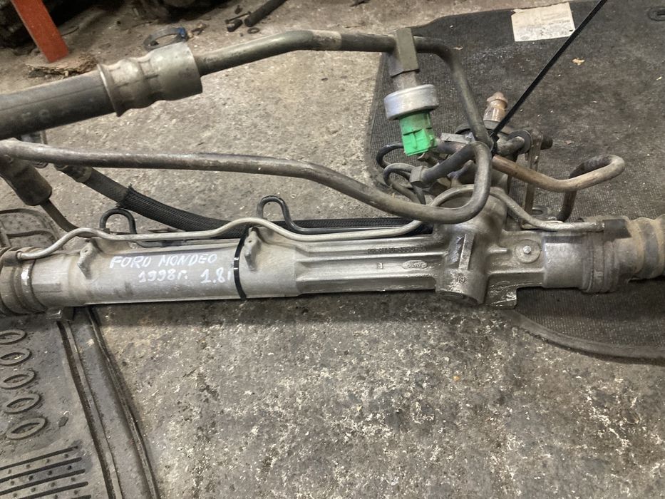 Ford mondeo 1998 година 1.8i Кормилна рейка