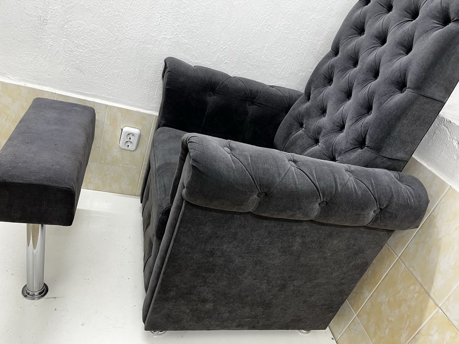 Маникюрное кресло