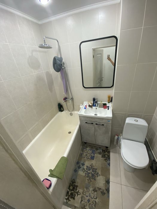 продается 4-комнатная квартира