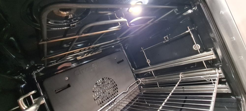 Фурна конвектомат за вграждане NEFF  71л А+