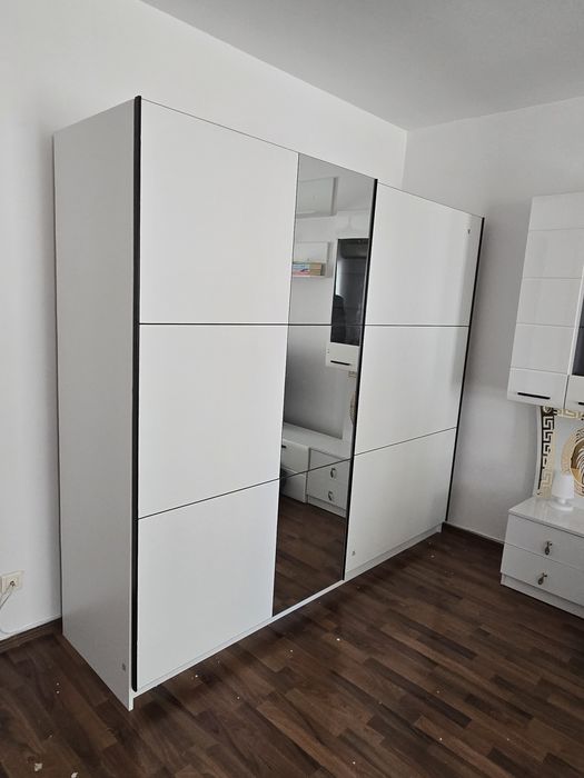 Montez mobilă la tine acasă