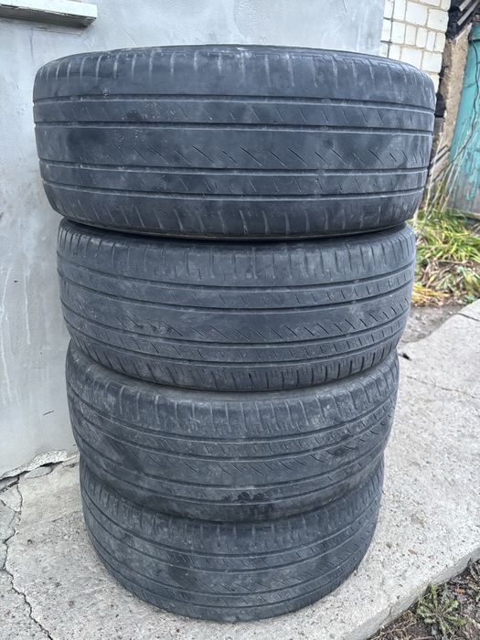Летние шины 215/55/R17