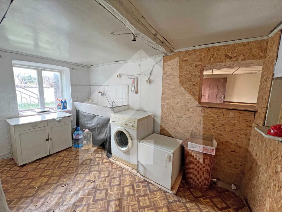 Продава се Къща в Нови пазар - 110 кв.м за 209 €/кв.м - Снимка #19