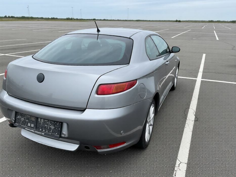 Alfa Romeo GT 2004 benzină, 999 € — imagine 4