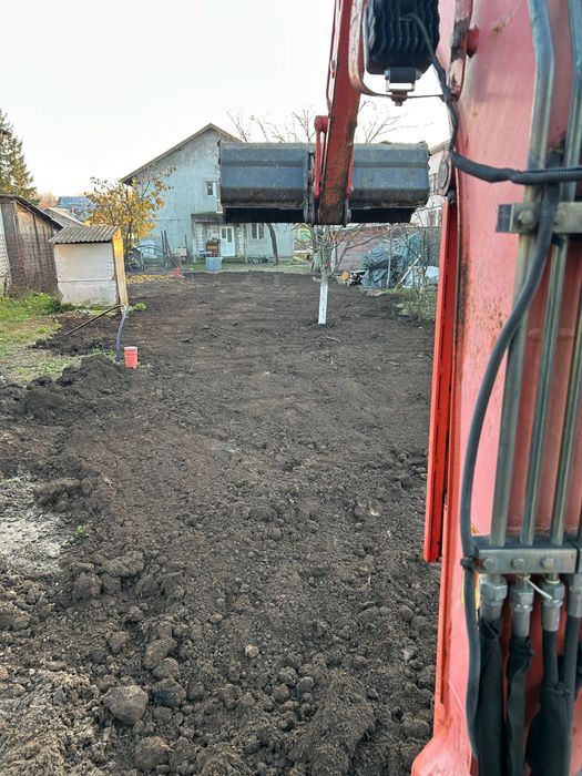 Inchiriez miniexcavator