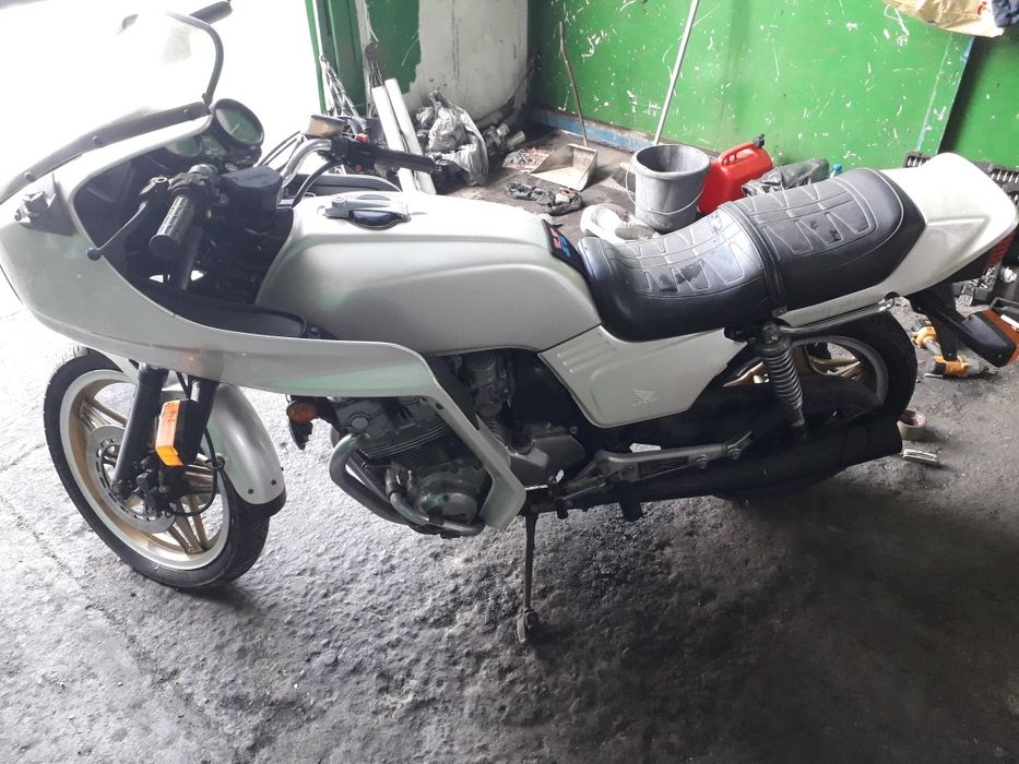 Honda CB 750 F -На части