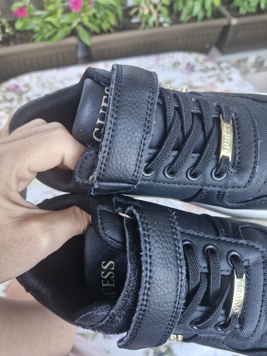 GUESS детски кецове