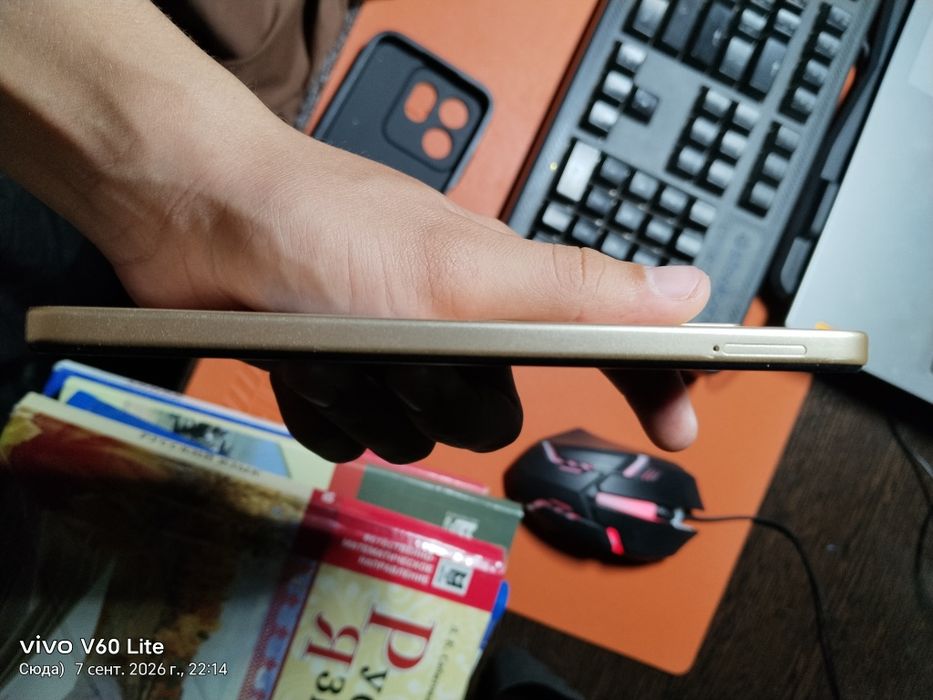 Infinix smart 9 срочно, торг кто предложит сразу отдам