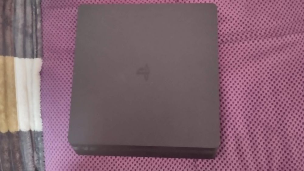 PlayStation 4 slim