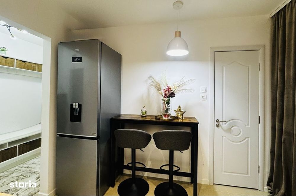 cv 146 P.Dulfu, 3 camere decomandat, 2 bai, 2 balcoane